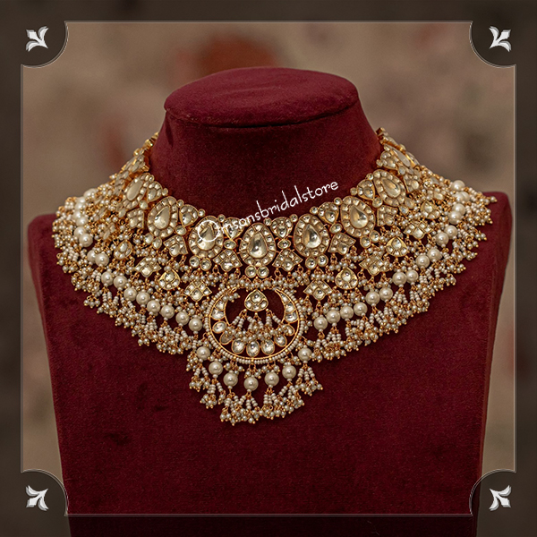 KUNDAN NECKLACE WITH PEARLS