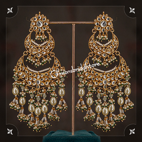 KUNDN EARRING WITH PEARLS